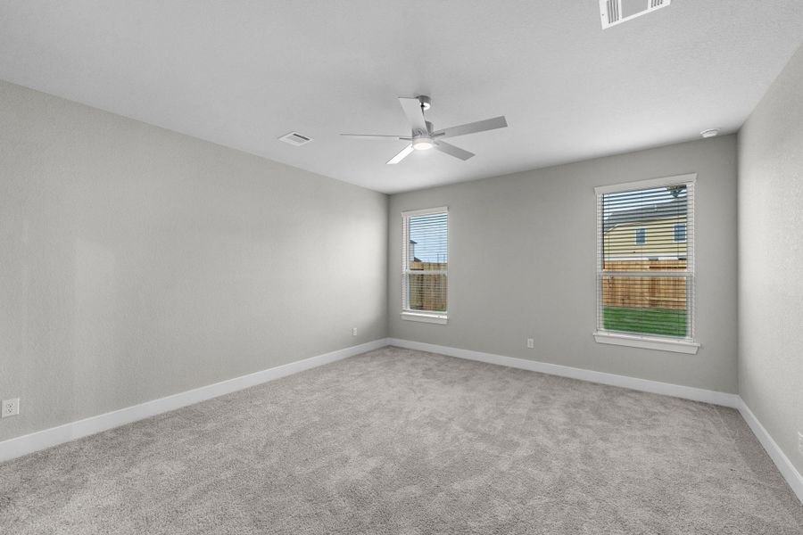 Spacious, unfurnished interior of a new home in Morton Creek Ranch, Katy (Image 27).