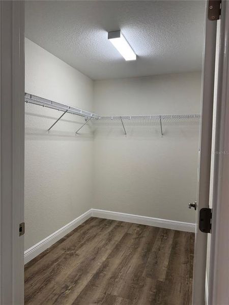Spacious, unfurnished interior of a new home in , Ocala (Image 18).