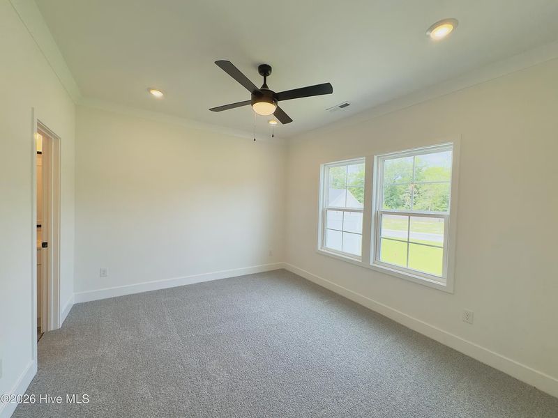 Spacious, unfurnished interior of a new home in Autumn Trail, Bolivia (Image 18).
