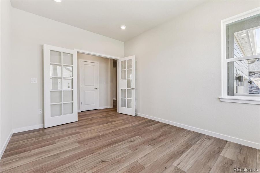 Spacious, unfurnished interior of a new home in Prestige Collection at Parkdale Commons, Lafayette (Image 15).