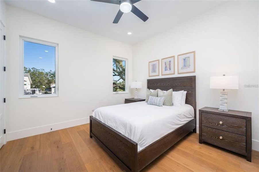 Furnished interior view inside a new home in , Sarasota (Image 55).