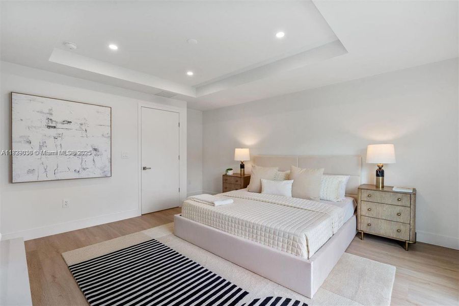 Furnished interior view inside a new home in , Coral Springs (Image 5).