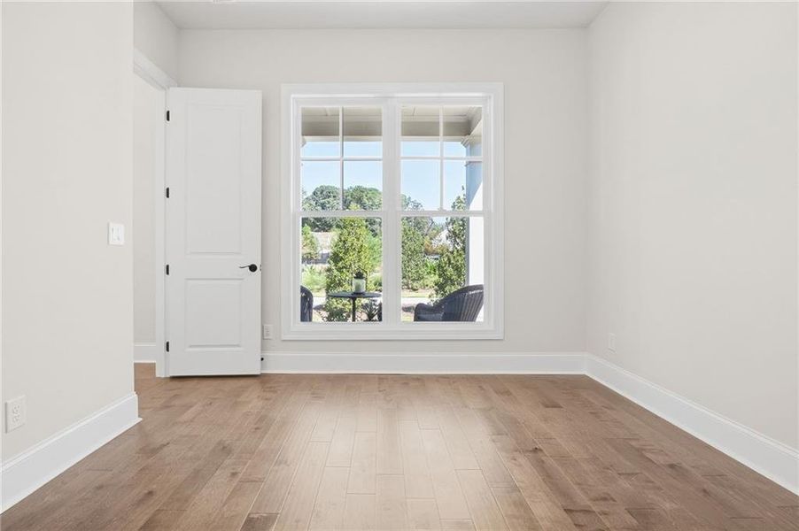 Spacious, unfurnished interior of a new home in Waterside Single Family, Peachtree Corners (Image 9).