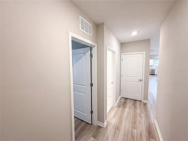 Spacious, unfurnished interior of a new home in Del Webb Stone Creek, Ocala (Image 22).