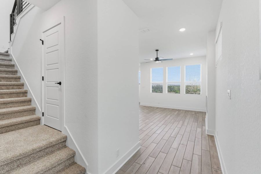 Spacious, unfurnished interior of a new home in Centero at Stone Oak, San Antonio (Image 25).