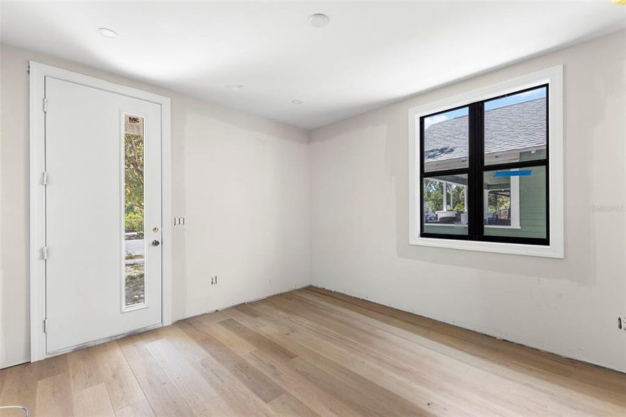 Spacious, unfurnished interior of a new home in , St. Petersburg (Image 11). Spacious, unfurnished interior of a new home in , St. Petersburg (Image 11).