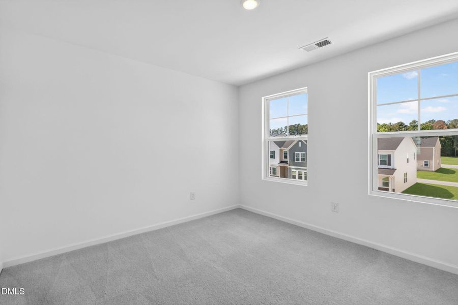 05_3212_Gypsum_Dr_Durham_NC_27703-Living