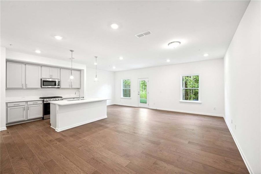 Spacious, unfurnished interior of a new home in Langston Reserve, Cartersville (Image 8). Spacious, unfurnished interior of a new home in Langston Reserve, Cartersville (Image 8).