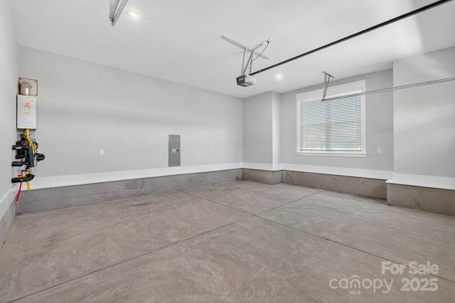 Spacious, unfurnished interior of a new home in , Rock Hill (Image 37). Spacious, unfurnished interior of a new home in , Rock Hill (Image 37).