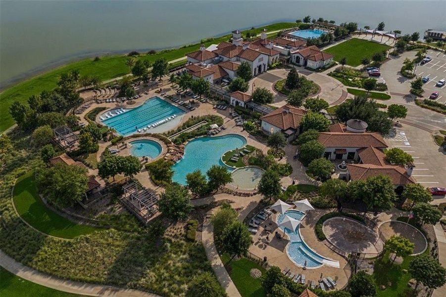 Community amenities in , Arlington (Image 31).