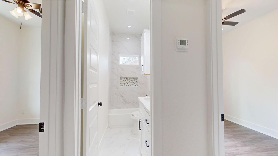 Spacious, unfurnished interior of a new home in , Houston (Image 13).