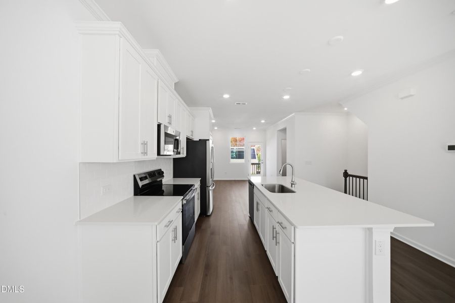 SUN_ElmGrove_Pic_Wyatt_Kitchen_3of6