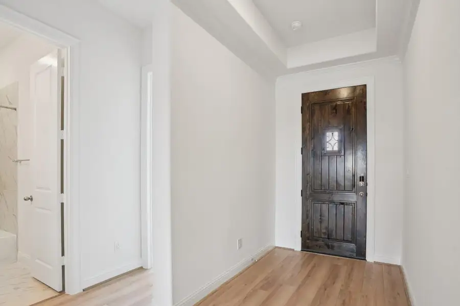 Spacious, unfurnished interior of a new home in Del Bello Lakes 60', Manvel (Image 18).