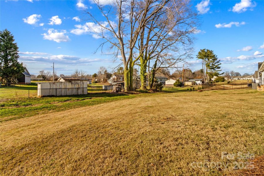 Image 37 of a home in . Image 37 of a home in .