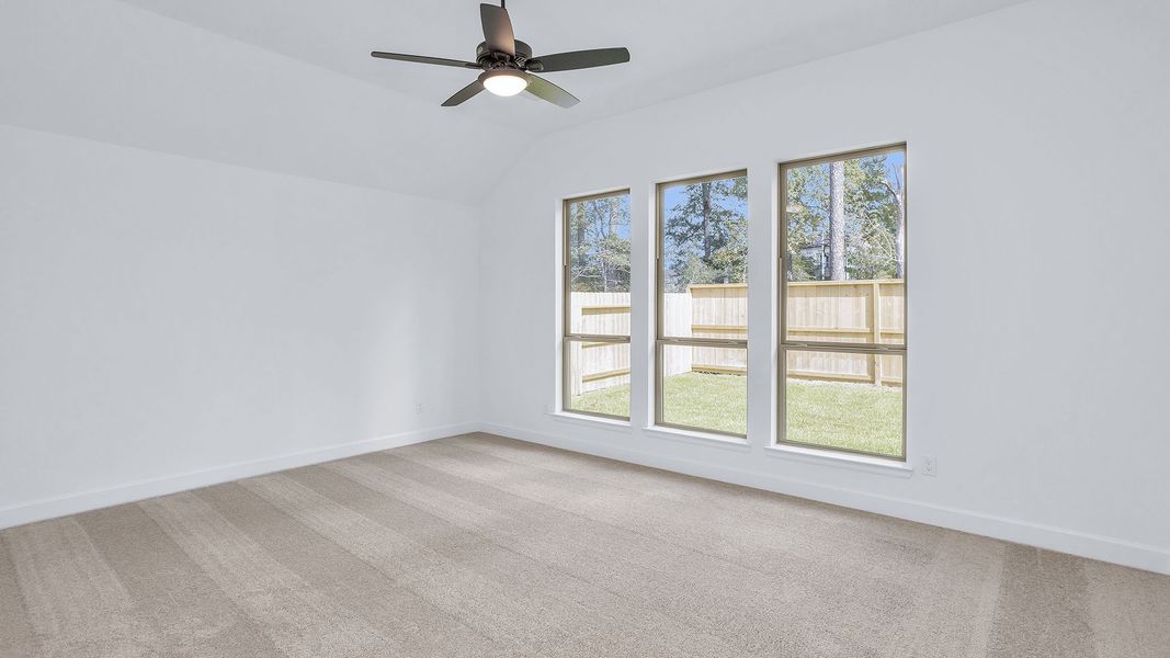 Spacious, unfurnished interior of a new home in Grand Central Park, Conroe (Image 21).