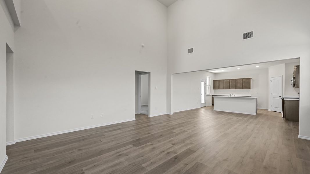 Spacious, unfurnished interior of a new home in Elevon, Lavon (Image 18).
