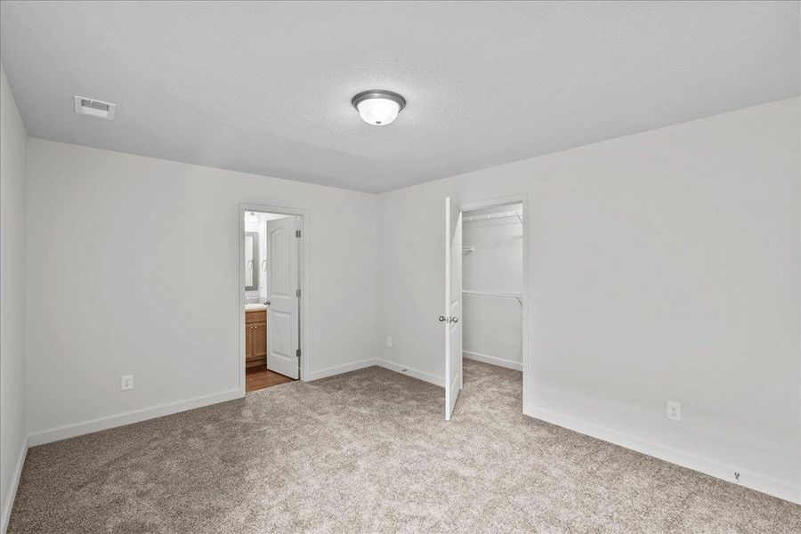 Spacious, unfurnished interior of a new home in Gentry Place, Spartanburg (Image 15).