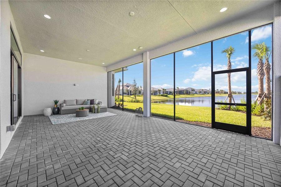 Spacious, unfurnished interior of a new home in , Sarasota (Image 18). Spacious, unfurnished interior of a new home in , Sarasota (Image 18).