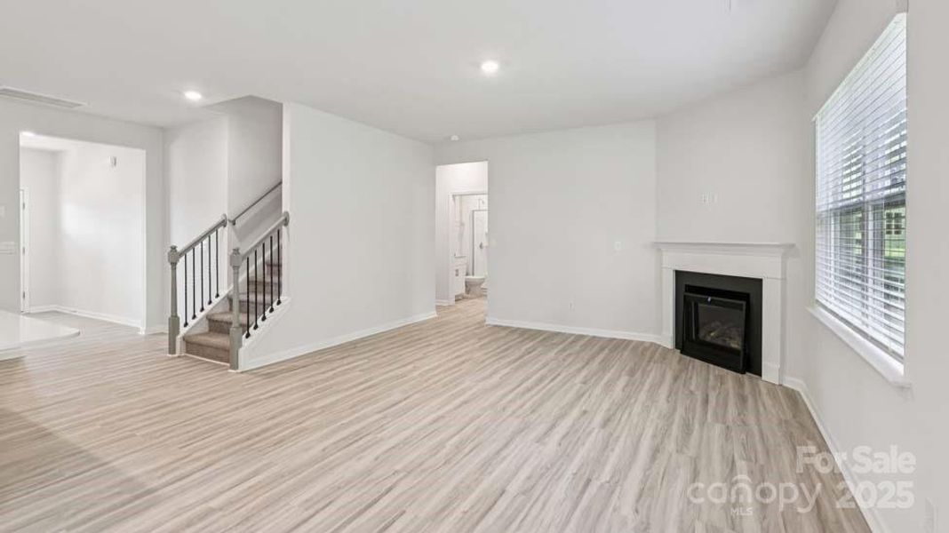 Spacious, unfurnished interior of a new home in Wallace Springs, Statesville (Image 25).