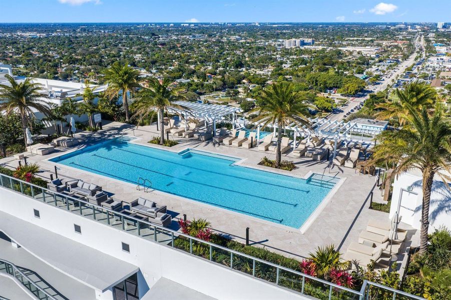 Nautilus 220/Rooftop Pool Nautilus 220/Rooftop Pool