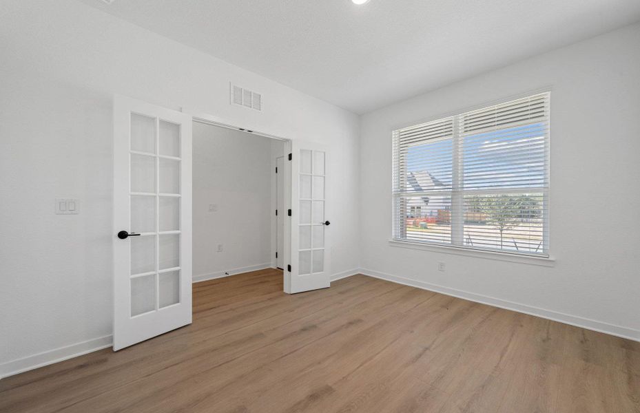 Spacious, unfurnished interior of a new home in Woodside, Georgetown (Image 21).