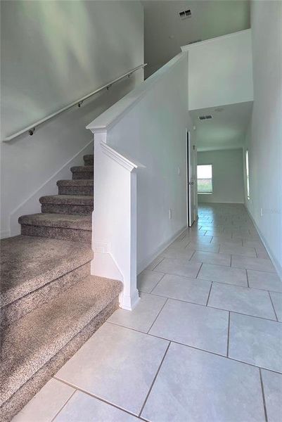 Spacious, unfurnished interior of a new home in Peace Creek Reserve, Winter Haven (Image 11).