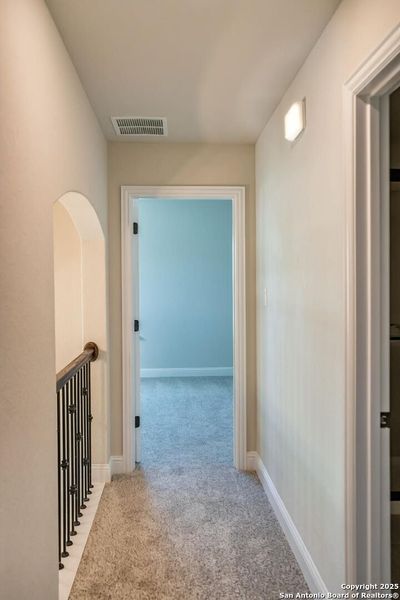 Spacious, unfurnished interior of a new home in Elkhorn Ridge, Fair Oaks Ranch (Image 12).