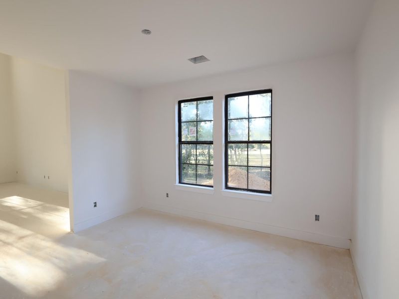 Image 29 of a home in The Oaks on 6th Street. Image 29 of a home in The Oaks on 6th Street.