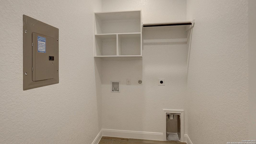 Spacious, unfurnished interior of a new home in Kallison Ranch 50', San Antonio (Image 18).