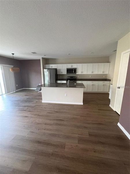 Spacious, unfurnished interior of a new home in Bell Creek Landing, Riverview (Image 6). Spacious, unfurnished interior of a new home in Bell Creek Landing, Riverview (Image 6).