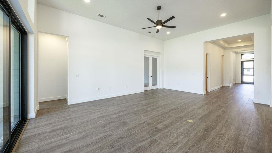 Spacious, unfurnished interior of a new home in Easton Park 60', Austin (Image 9). Spacious, unfurnished interior of a new home in Easton Park 60', Austin (Image 9).