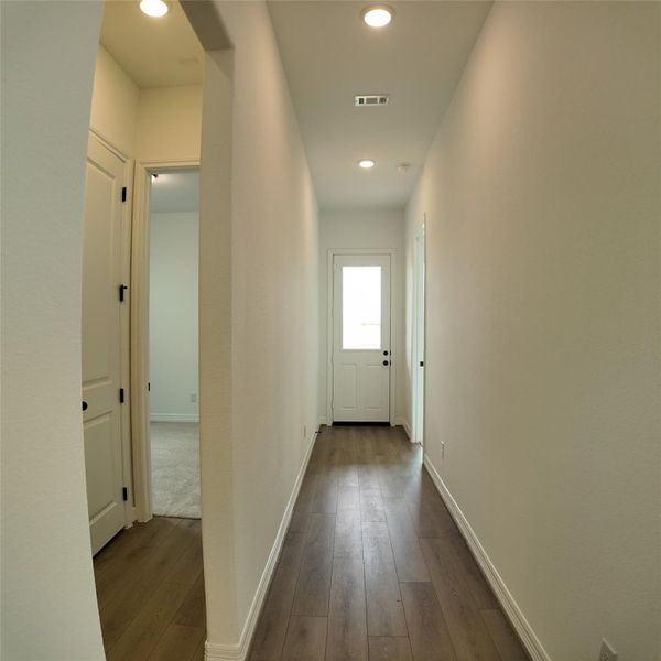 Spacious, unfurnished interior of a new home in Wildrye, Waller (Image 11).