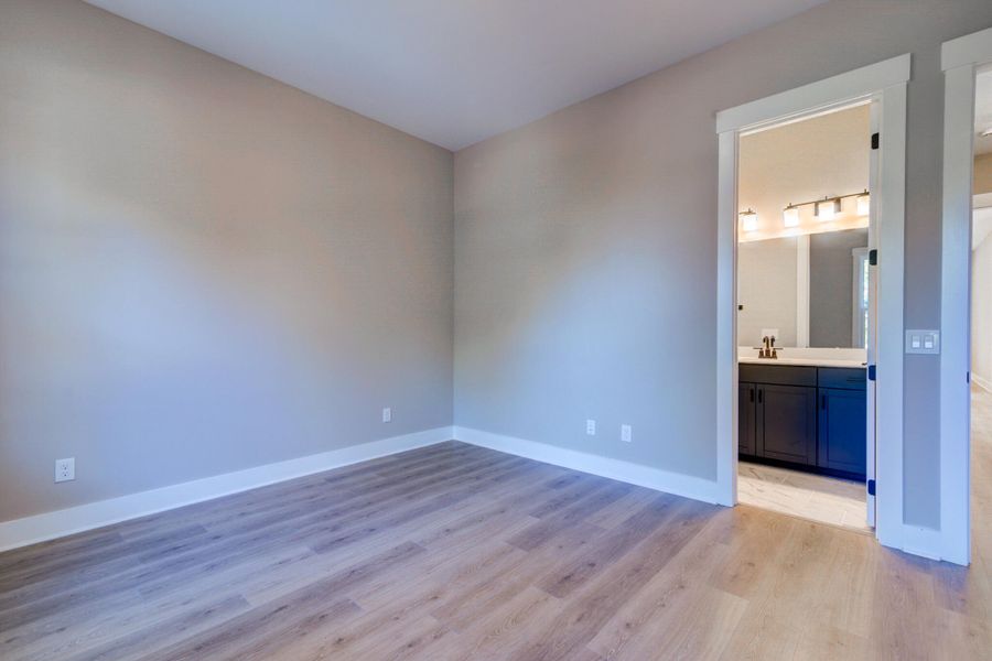 Spacious, unfurnished interior of a new home in , Charleston (Image 42).