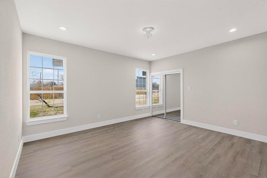 Spacious, unfurnished interior of a new home in , Kaufman (Image 22).
