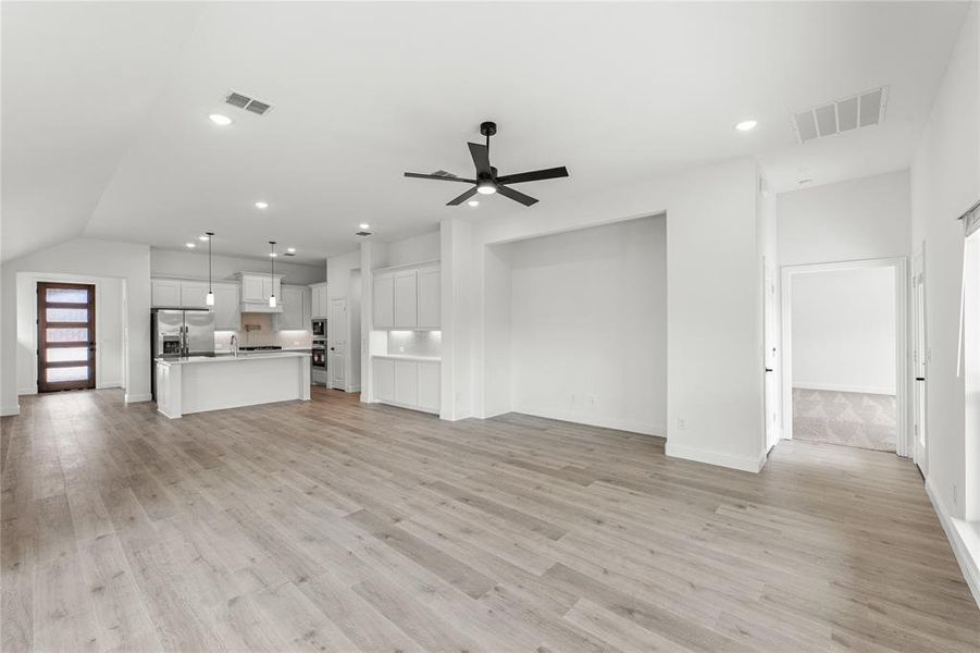 Spacious, unfurnished interior of a new home in West Crossing, Anna (Image 28).