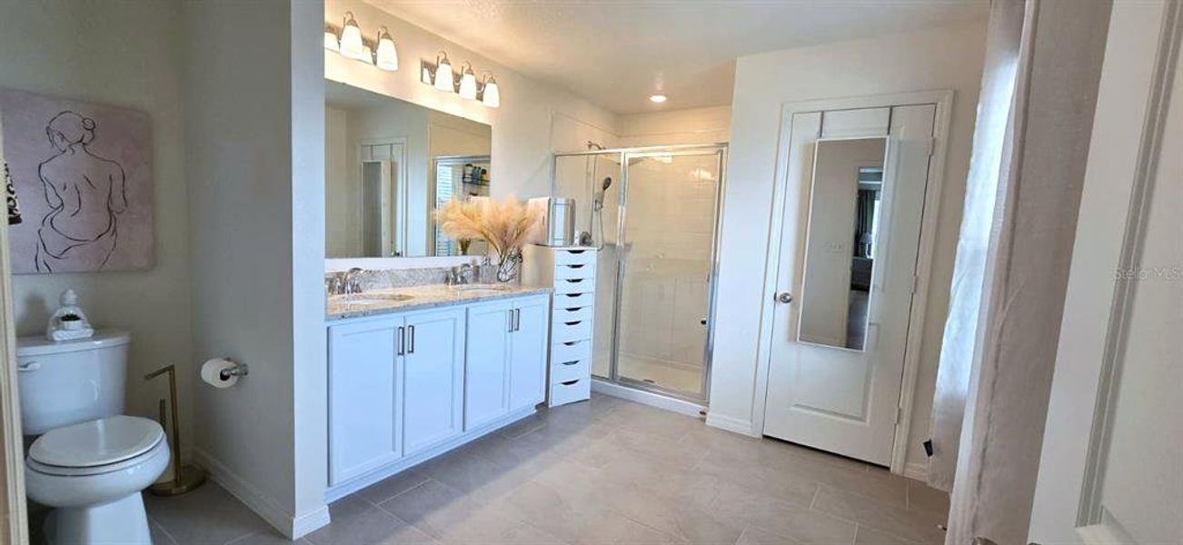 Furnished interior view inside a new home in , St. Cloud (Image 11).