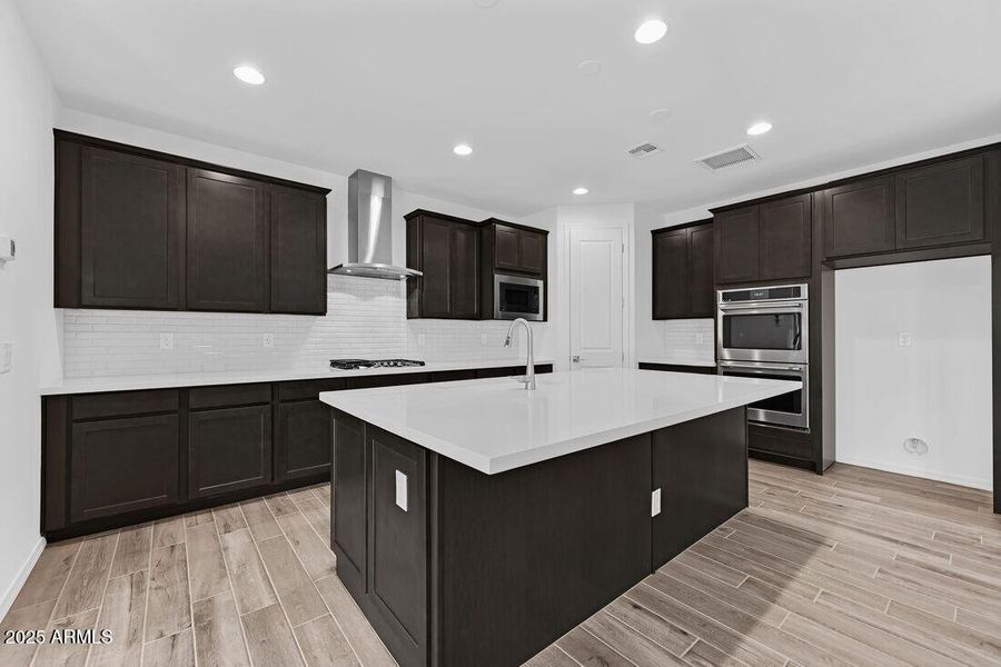 10205 W WELDON Avenue - Ready Now!