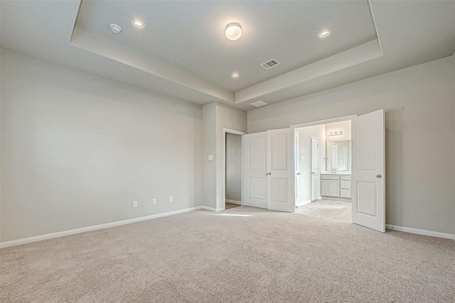 Image 37 of a home in King Oaks Village.