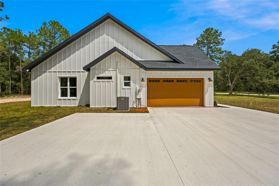 Front exterior of a new home in , Ocala, FL, highlighting curb appeal (Image 23). Front exterior of a new home in , Ocala, FL, highlighting curb appeal (Image 23).