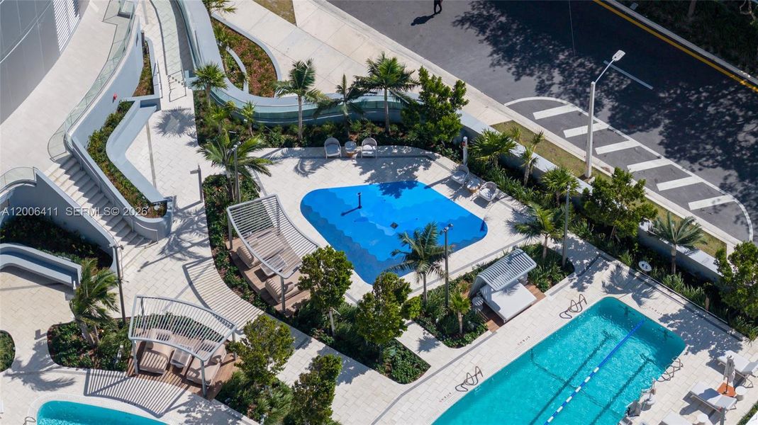 Community amenities in , Miami (Image 68).