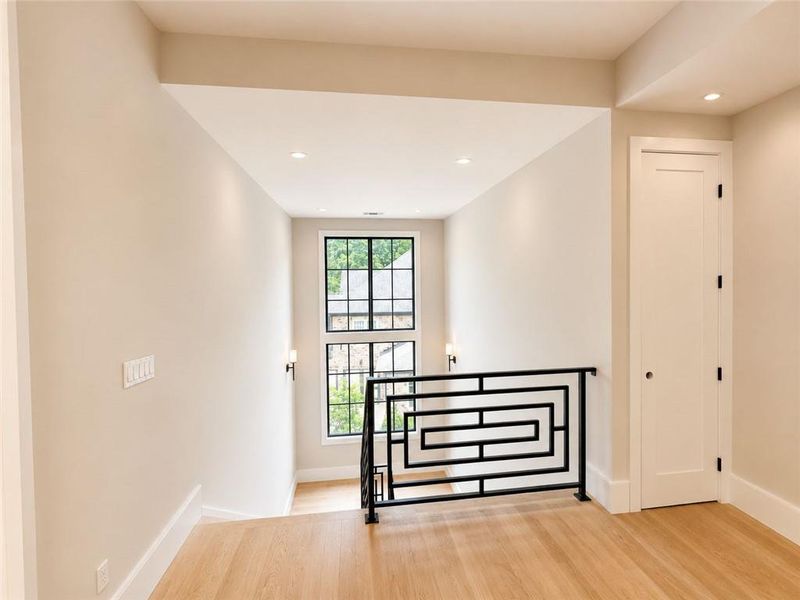 Spacious, unfurnished interior of a new home in , Alpharetta (Image 34).