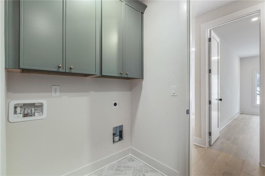 Spacious, unfurnished interior of a new home in , Atlanta (Image 33).