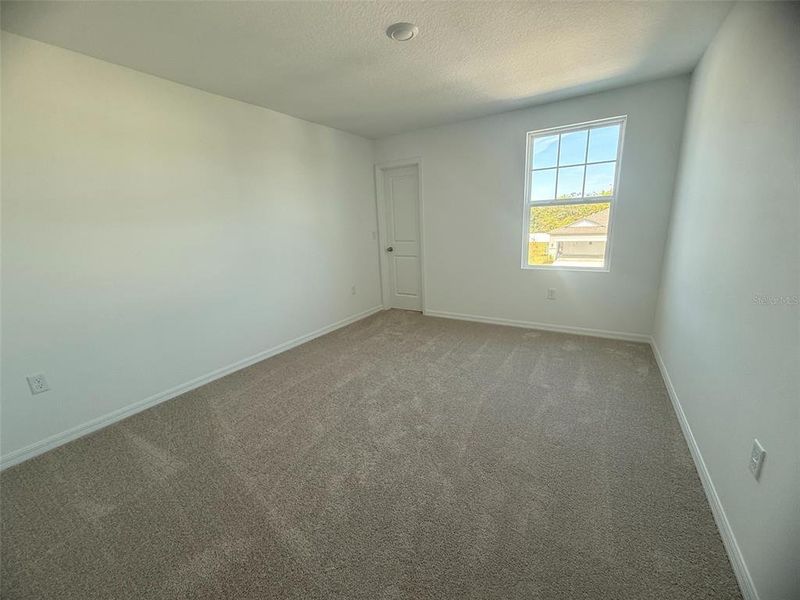Spacious, unfurnished interior of a new home in Tyson Reserve, St. Cloud (Image 21).