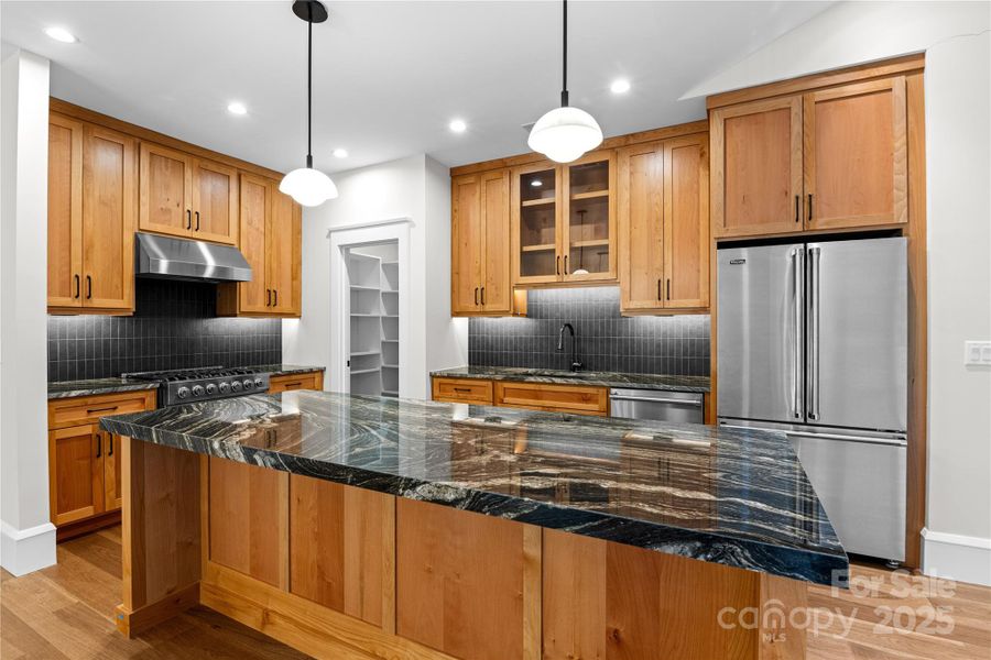 Image 18 of a home in .