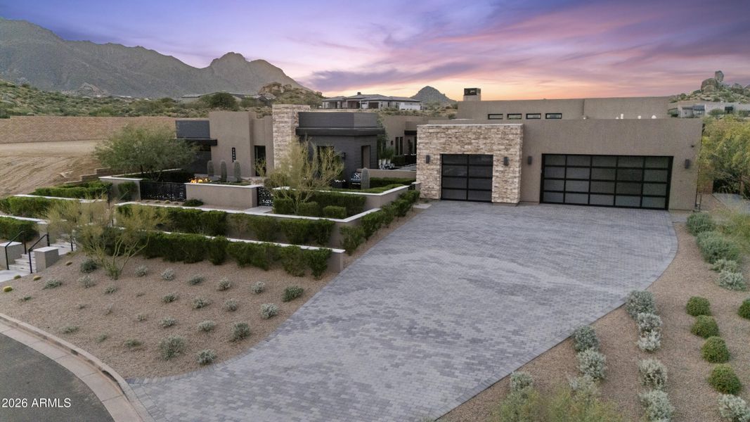 81-DJI_20251112163740_0777_D