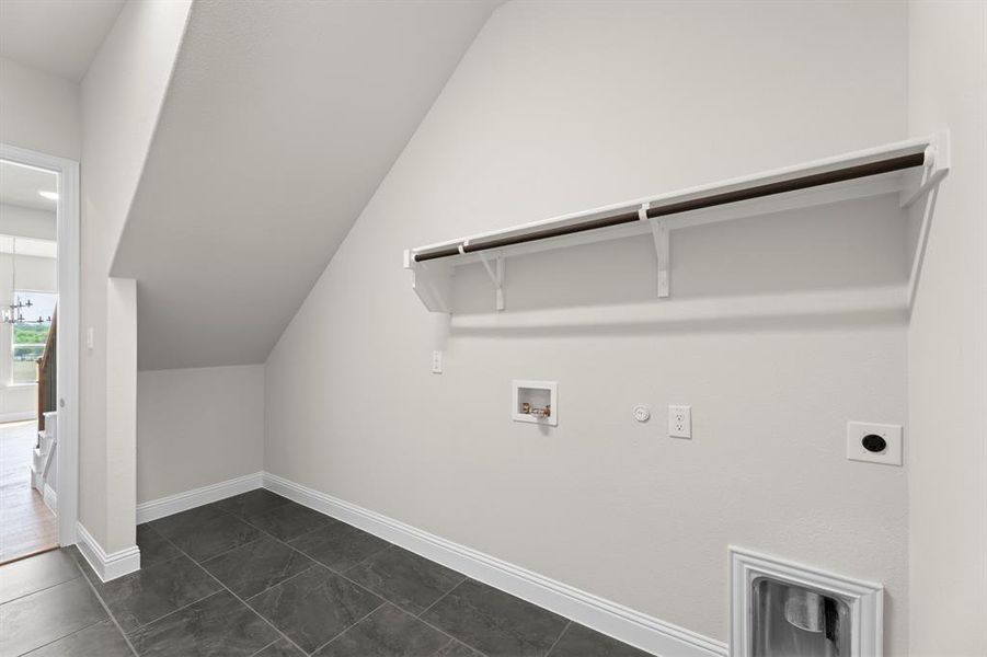 Spacious, unfurnished interior of a new home in Providence Cove, McKinney (Image 20).