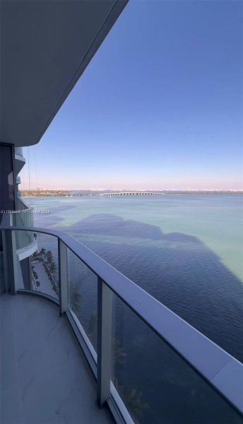 Condo located in Miami, FL showcasing its design and architecture (Image 3).