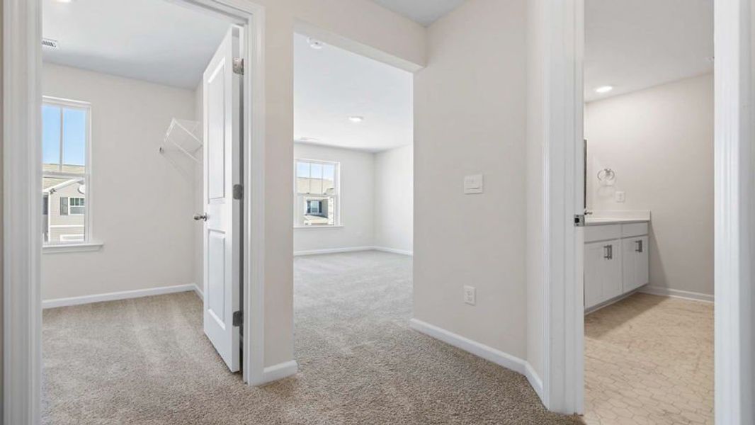 Spacious, unfurnished interior of a new home in Covington Village, Greer (Image 31).