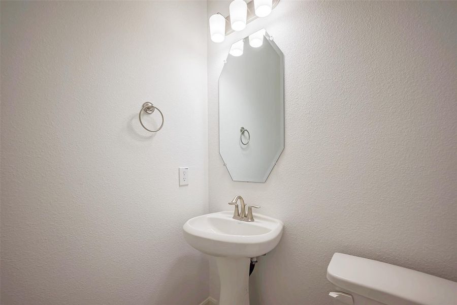 Close-up of interior finishes inside a home in Lago Mar, Texas City (Image 14). Close-up of interior finishes inside a home in Lago Mar, Texas City (Image 14).