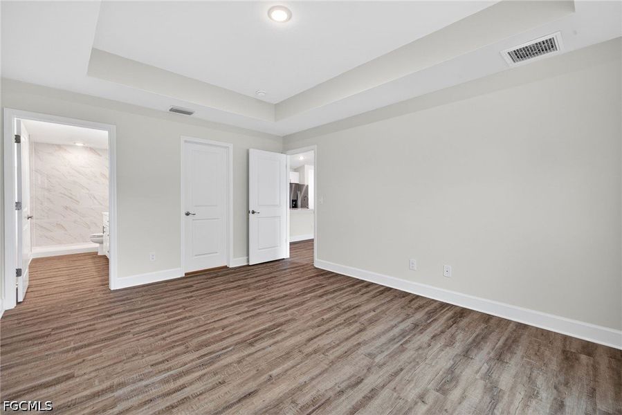 Spacious, unfurnished interior of a new home in Cape Coral, Cape Coral (Image 19).
